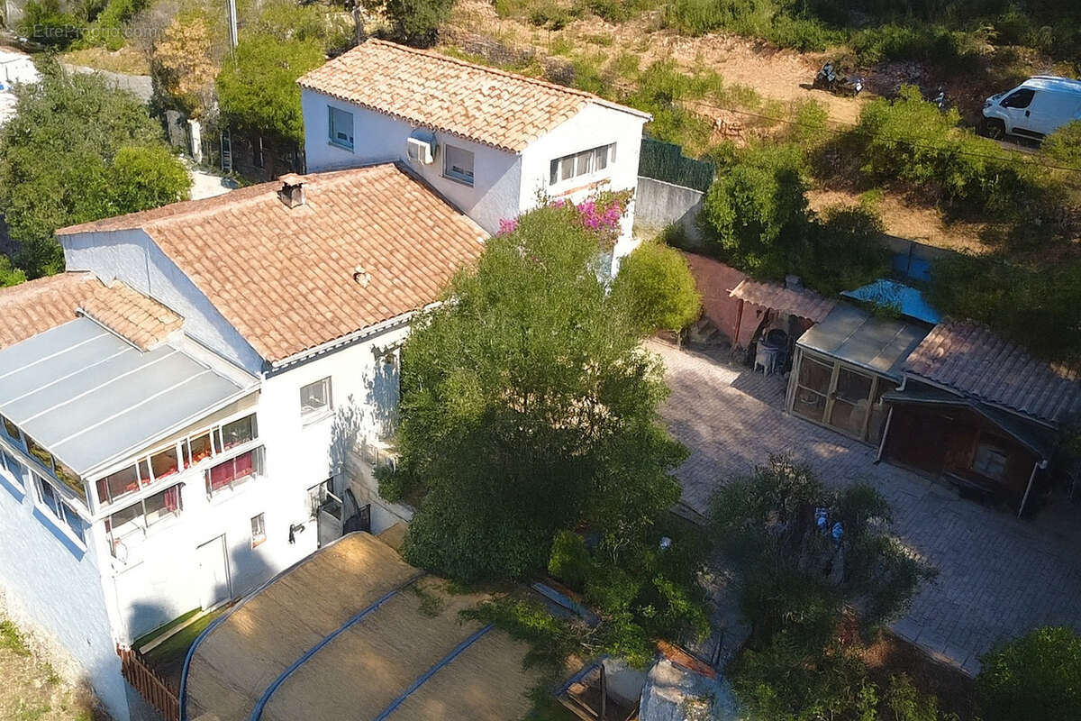 Maison à SOLLIES-PONT