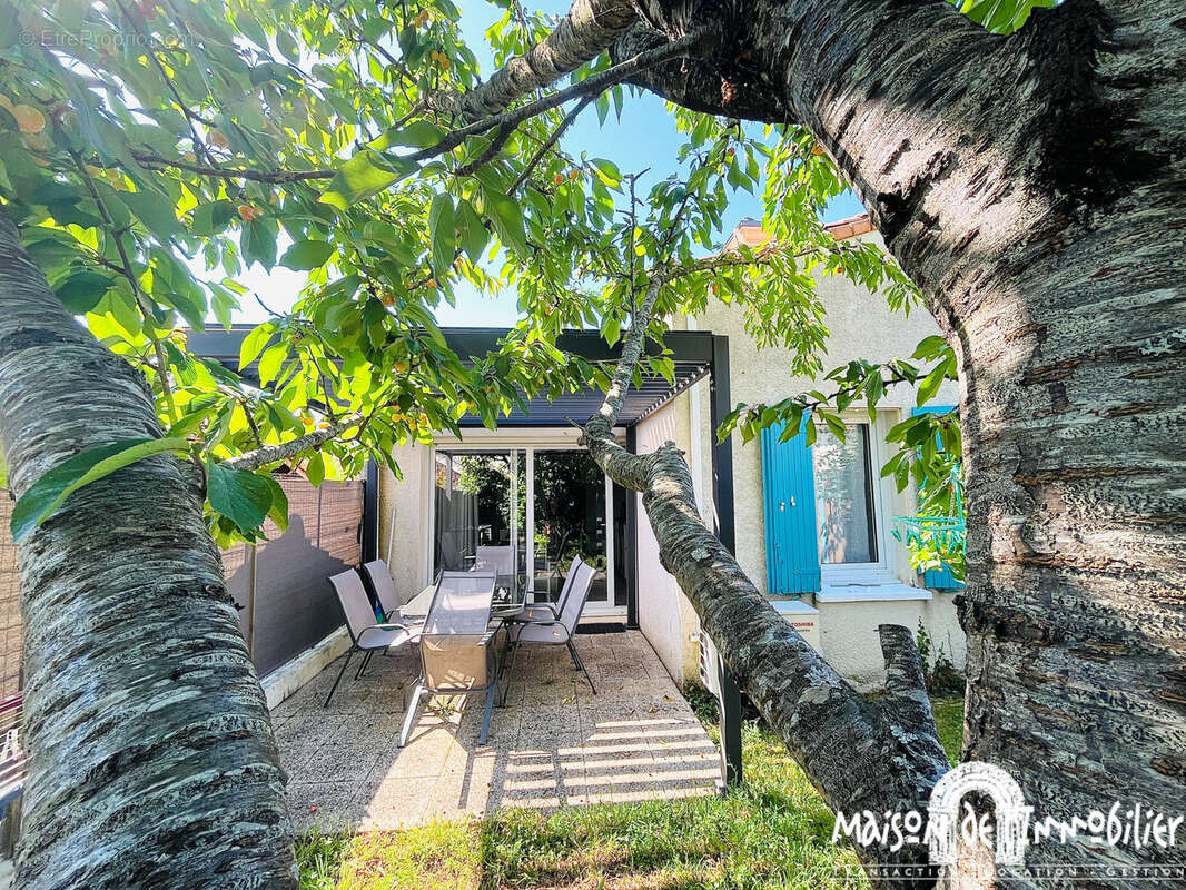 Maison à MESCHERS-SUR-GIRONDE