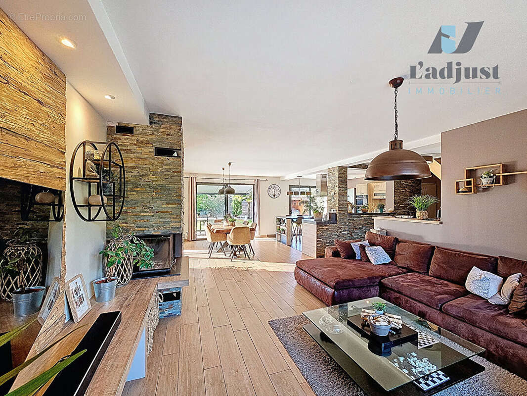 Maison à VULAINES-SUR-SEINE