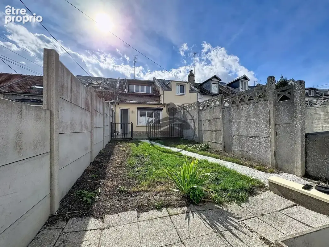 Maison à SAINT-QUENTIN