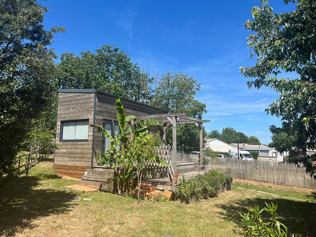 Mache - Tiny house 15 m2 - Terrain de 260m² -  studio de 8 m² - cabanon de jardin - Parc résdentiel de loisir ouvert à l'année - photo 2