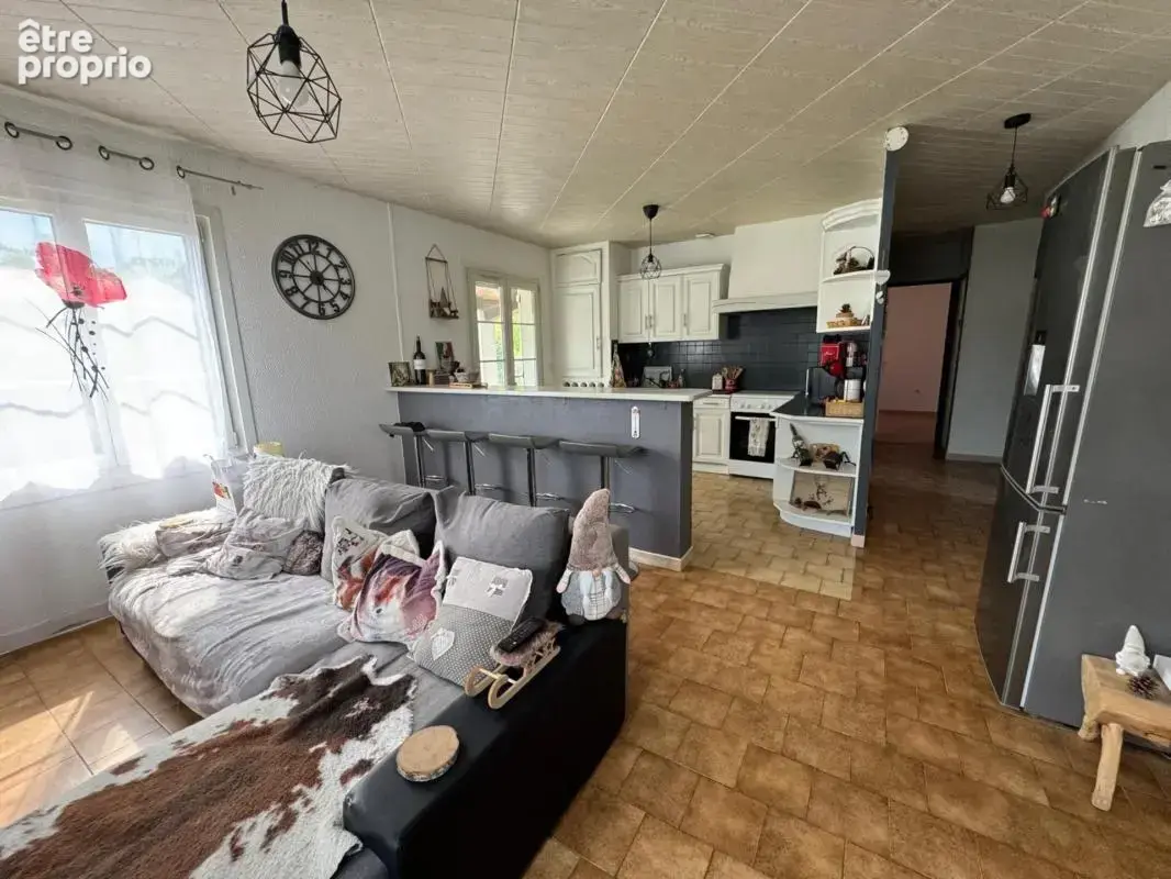 Vente Maison de Plain-Pied T5-4 avec Piscine et Garages – Peyruis (04) - photo 13