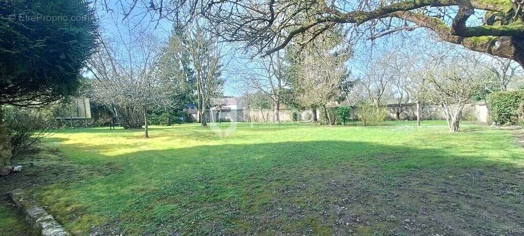 Maison à CHALAUTRE-LA-GRANDE