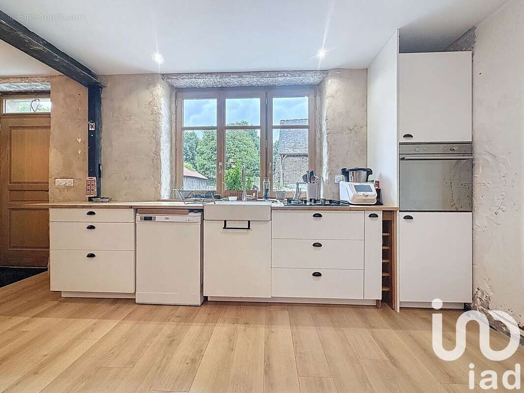 Photo 4 - Maison à BAZOUGES-LA-PEROUSE