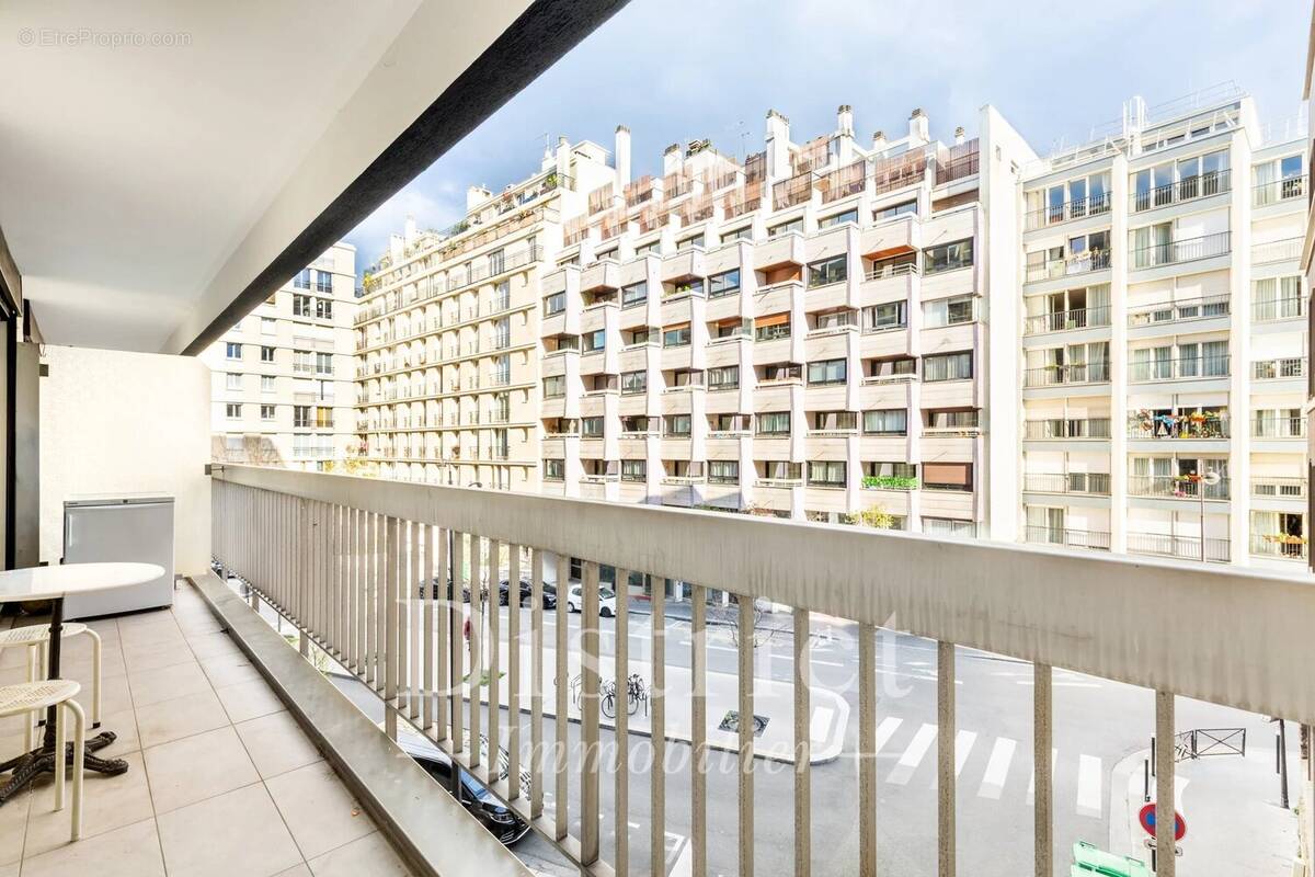 Appartement à PARIS-15E