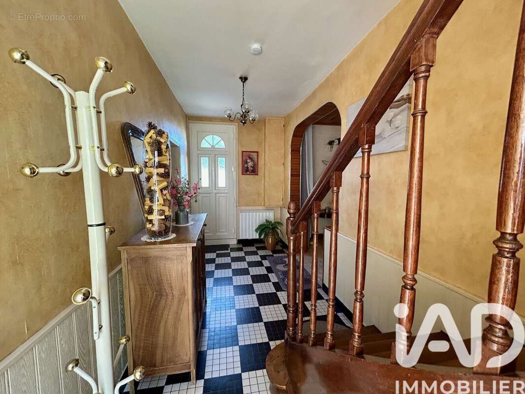 Photo 5 - Maison à ALLONNES