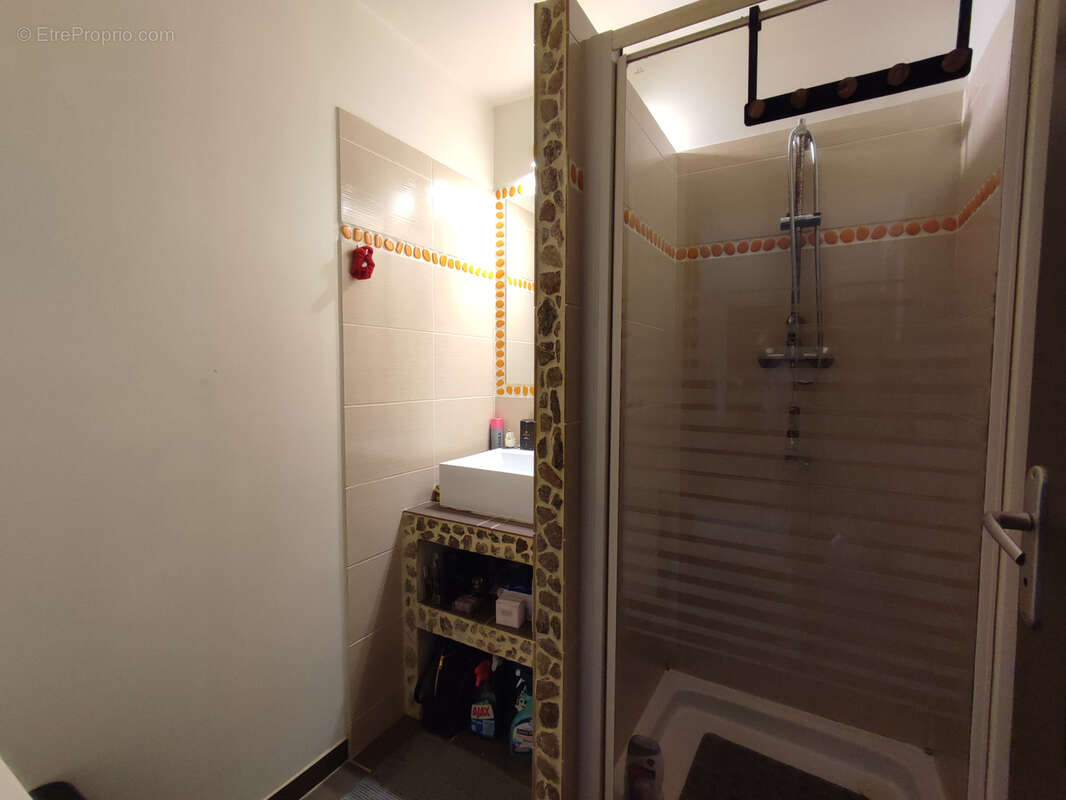 Immeuble de rapport de 300m2 avec 6 lots à Coursan - photo 13