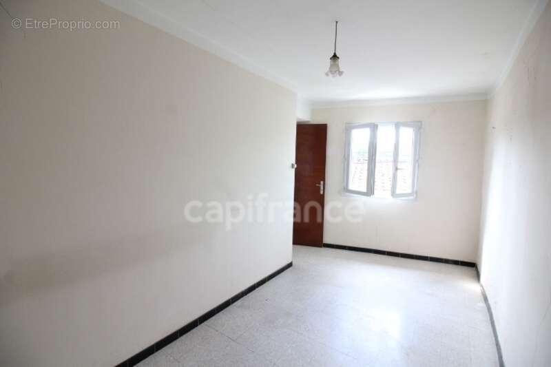 Maison à SAINT-BAUZILLE-DE-PUTOIS