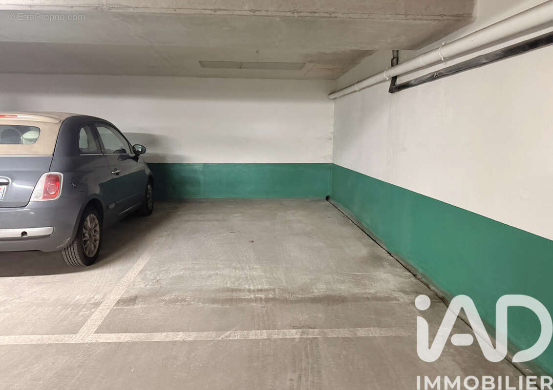 Photo 5 - Parking à LE CHESNAY