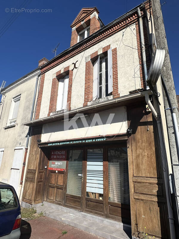 Appartement 237 m² à Romorantin-Lanthenay  - photo 1