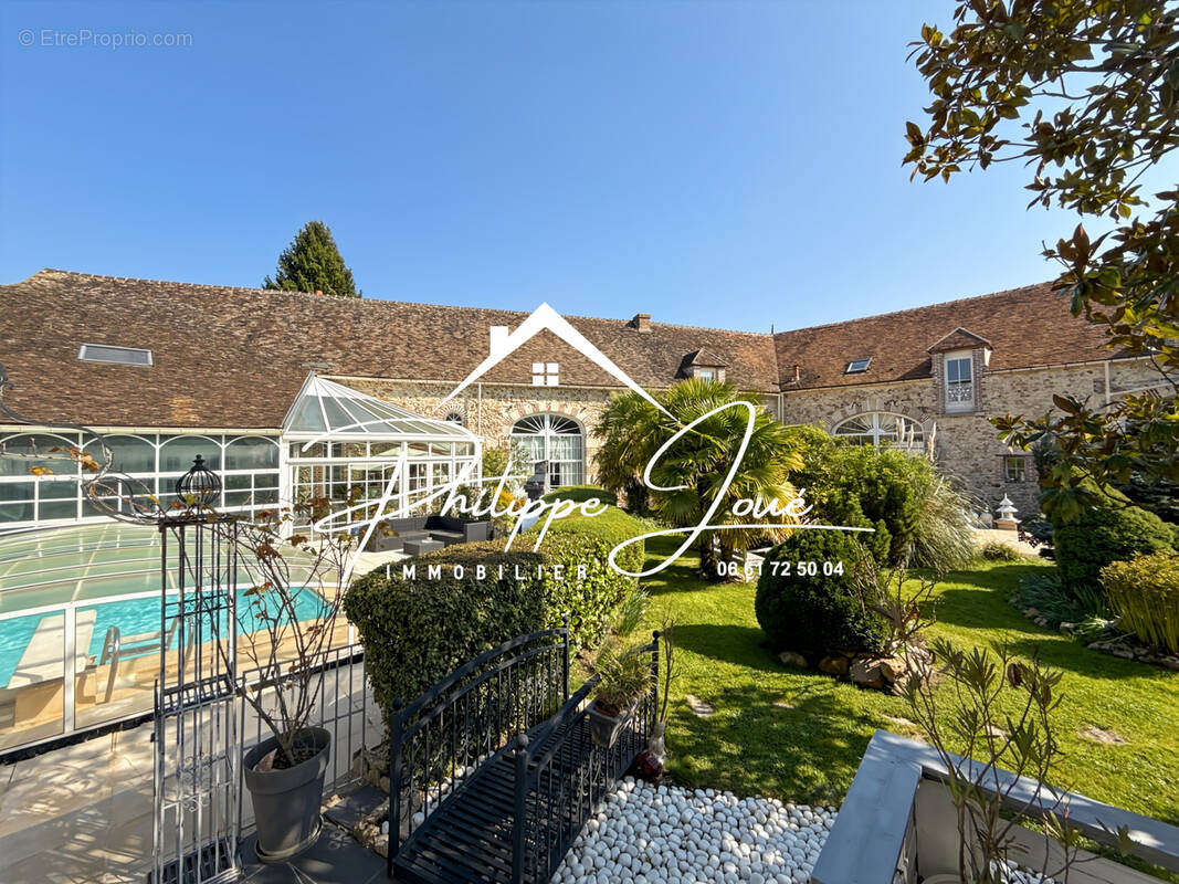 Maison à EGREVILLE