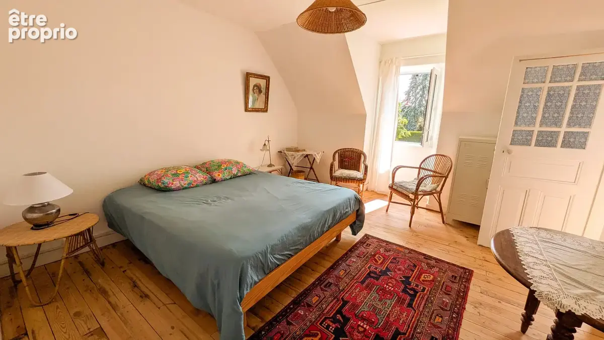 Maison en Pierre Rénovée avec Granges, Terrain et Vue Campagne - photo 12