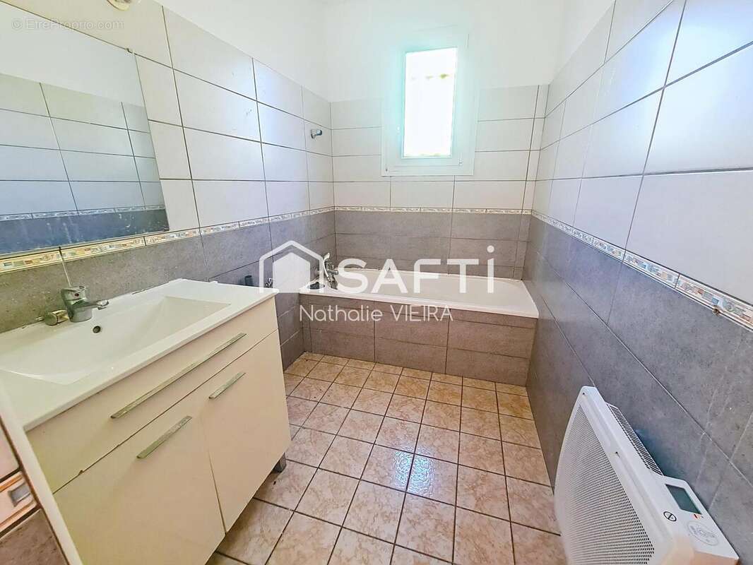 Maison 93 m² à Elincourt-Sainte-Marguerite  - photo 2