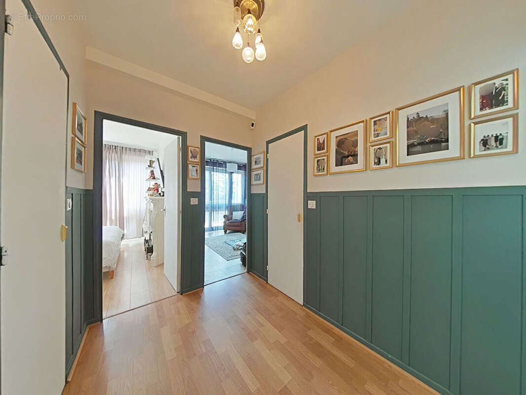 Appartement à FONTENAY-LE-FLEURY