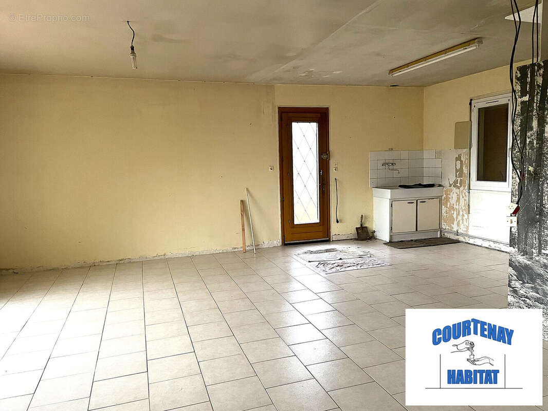 Maison 77 m² à Montcorbon  - photo 3