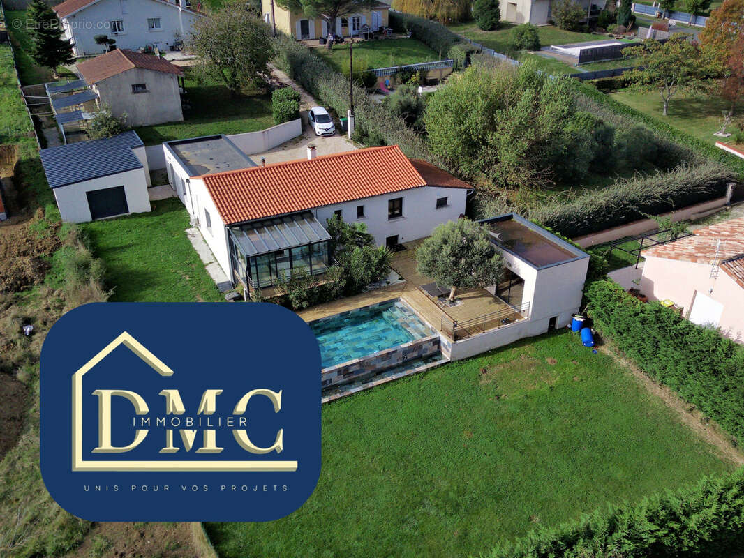 Maison avec piscine et grand garage - photo 9