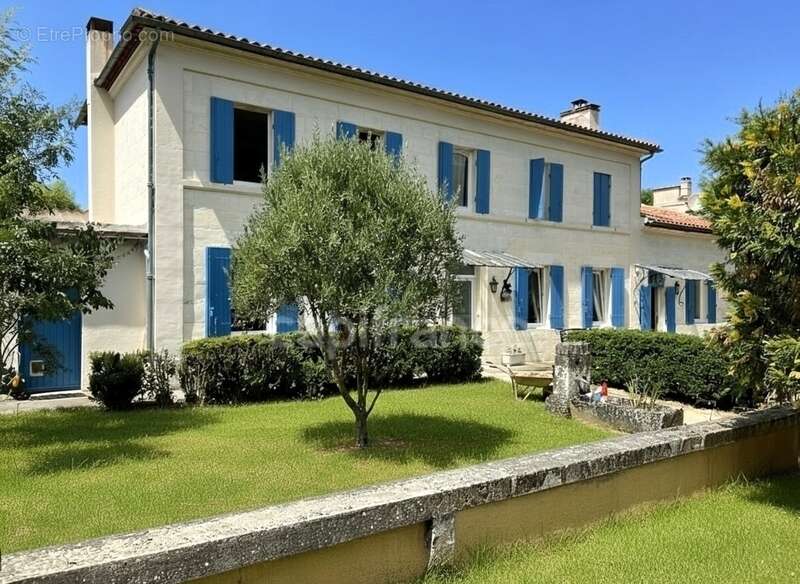 Maison à SAINT-AIGULIN