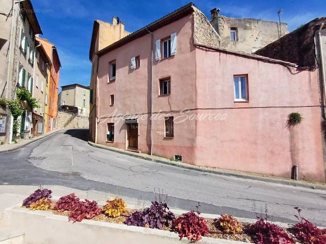Maison de village + appartement à BRAS - photo 1