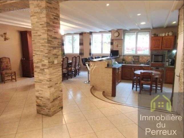 Maison à NEUILLY-PLAISANCE