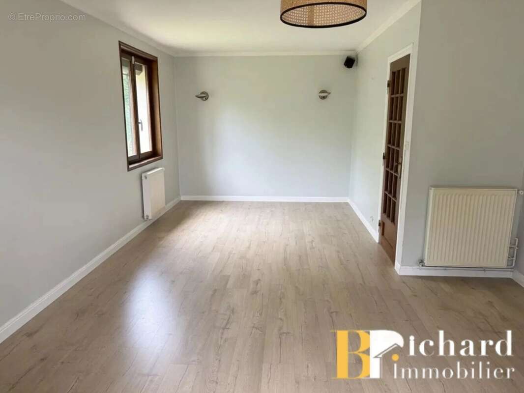 Maison 130 m² à Laon  - photo 2