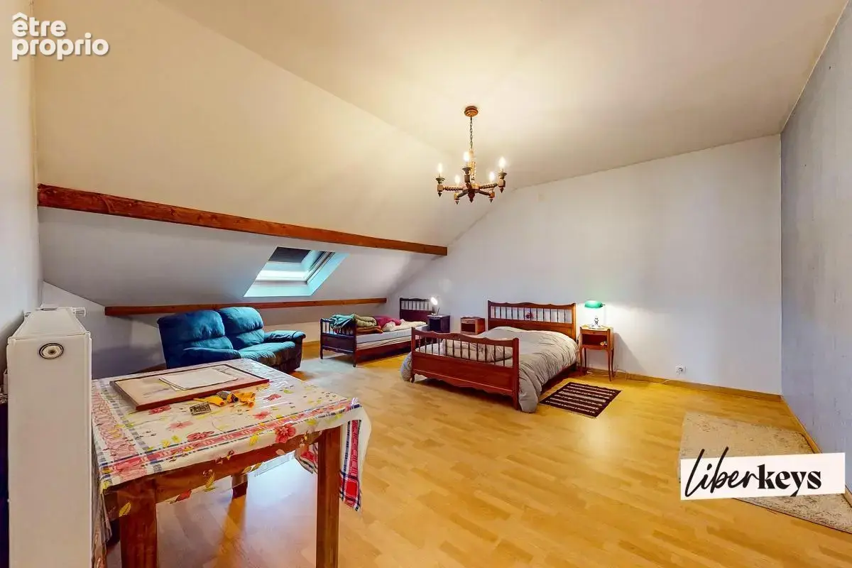 Lumineuse et spacieuse maison moderne de 187m2 - photo 5