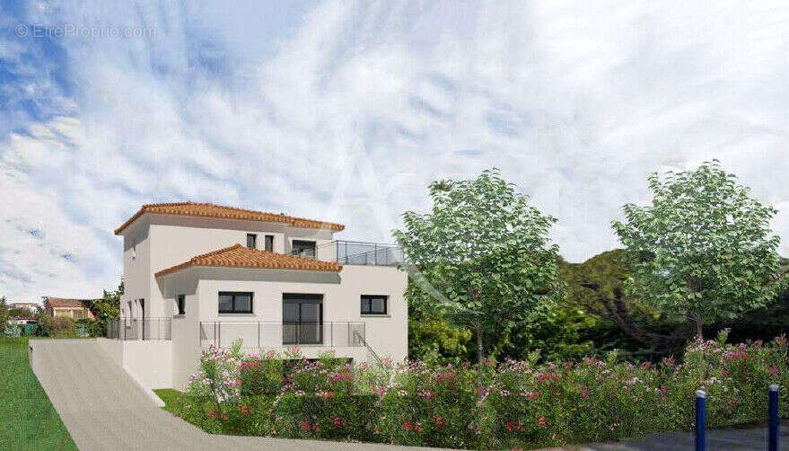 Terrain à MANDELIEU-LA-NAPOULE