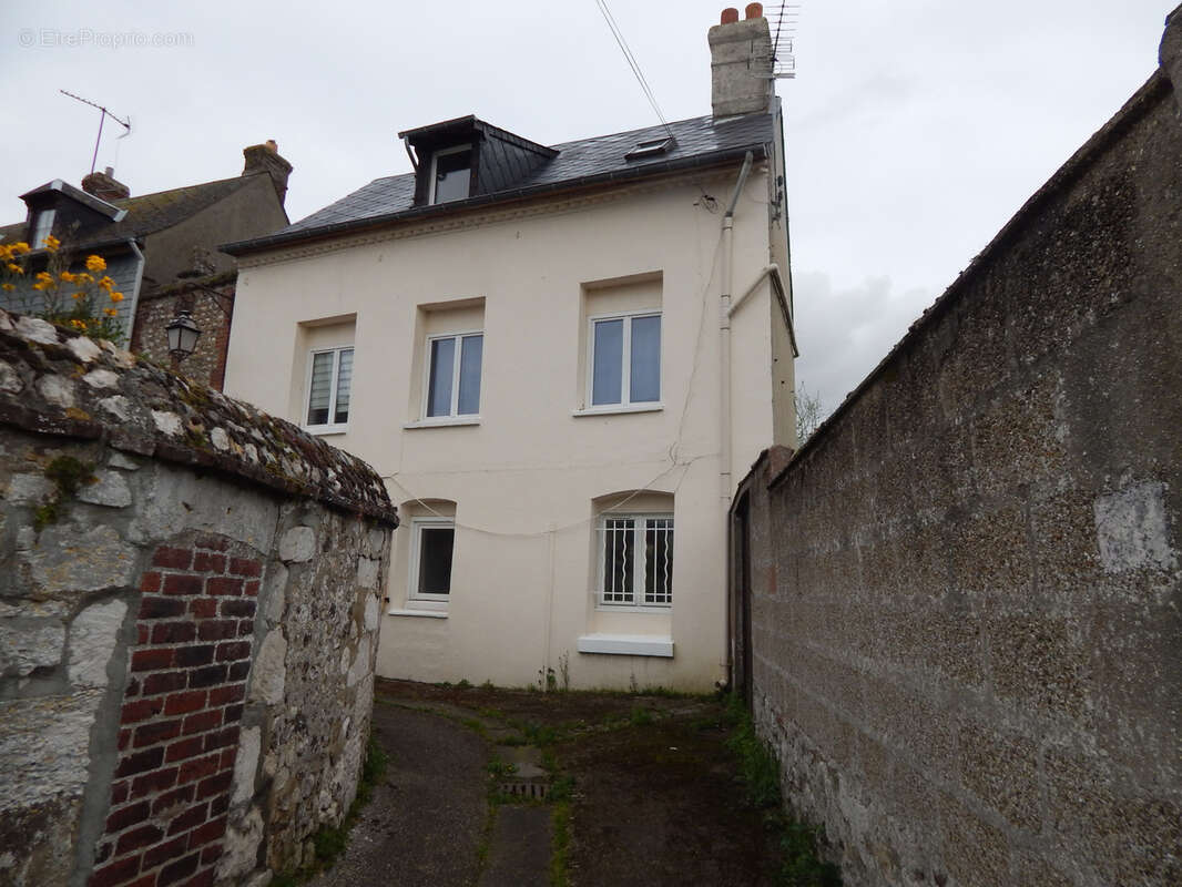 Maison à QUILLEBEUF-SUR-SEINE