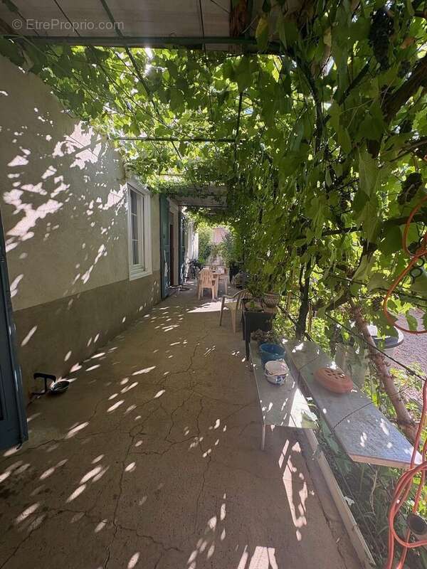 Maison 164 m² à Beaurepaire  - photo 2