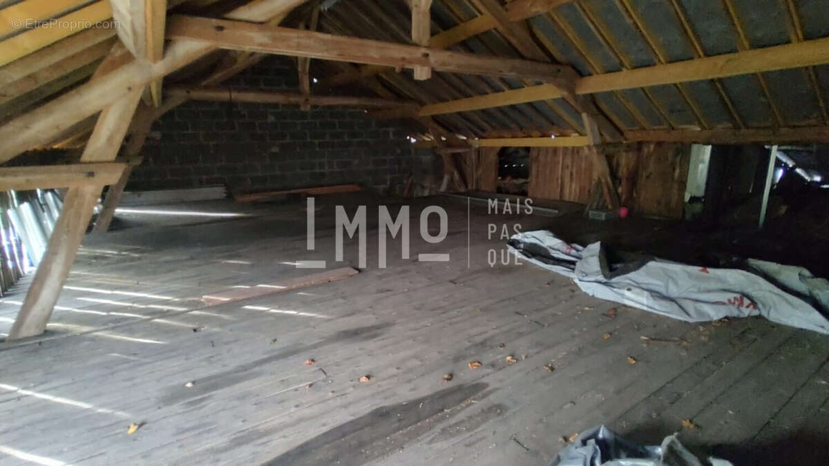 Commerce à VOUVRAY-SUR-LOIR