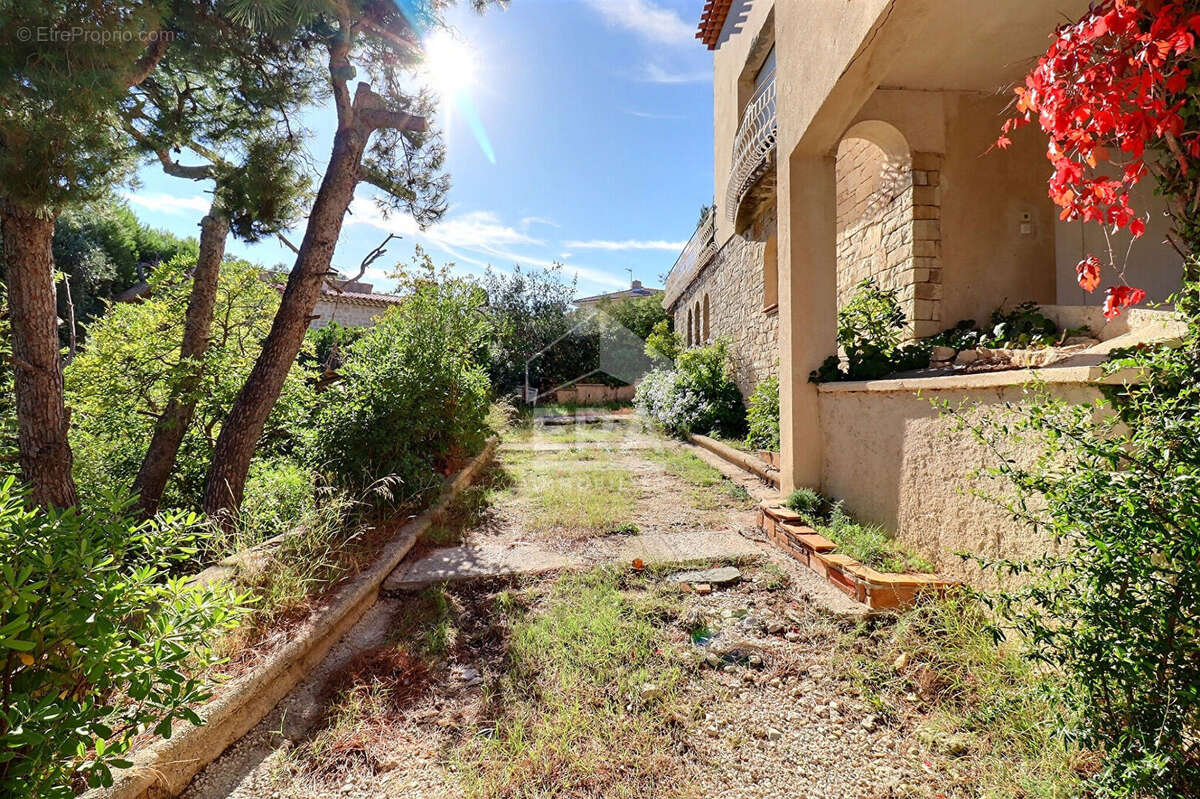 Maison à SAUSSET-LES-PINS