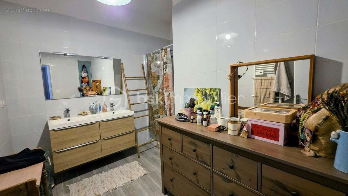 Appartement à LUNEL