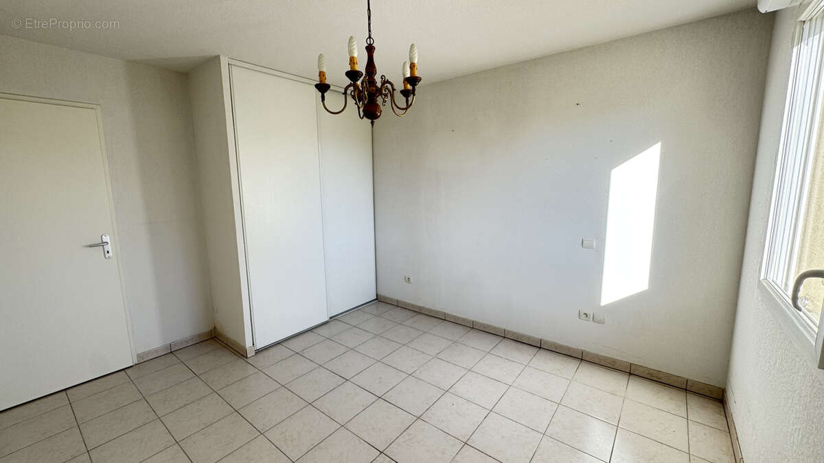 Appartement à SAINT-LAURENT-DE-LA-SALANQUE