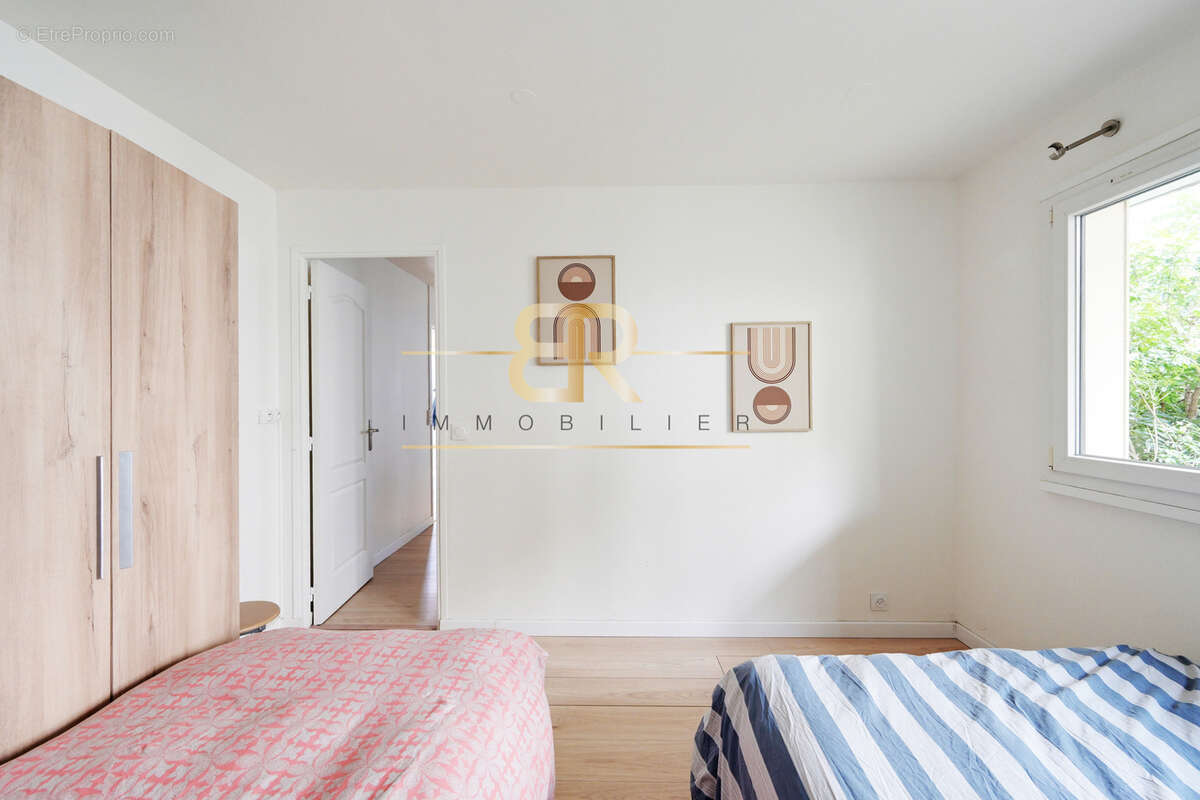 Appartement à PARIS-20E