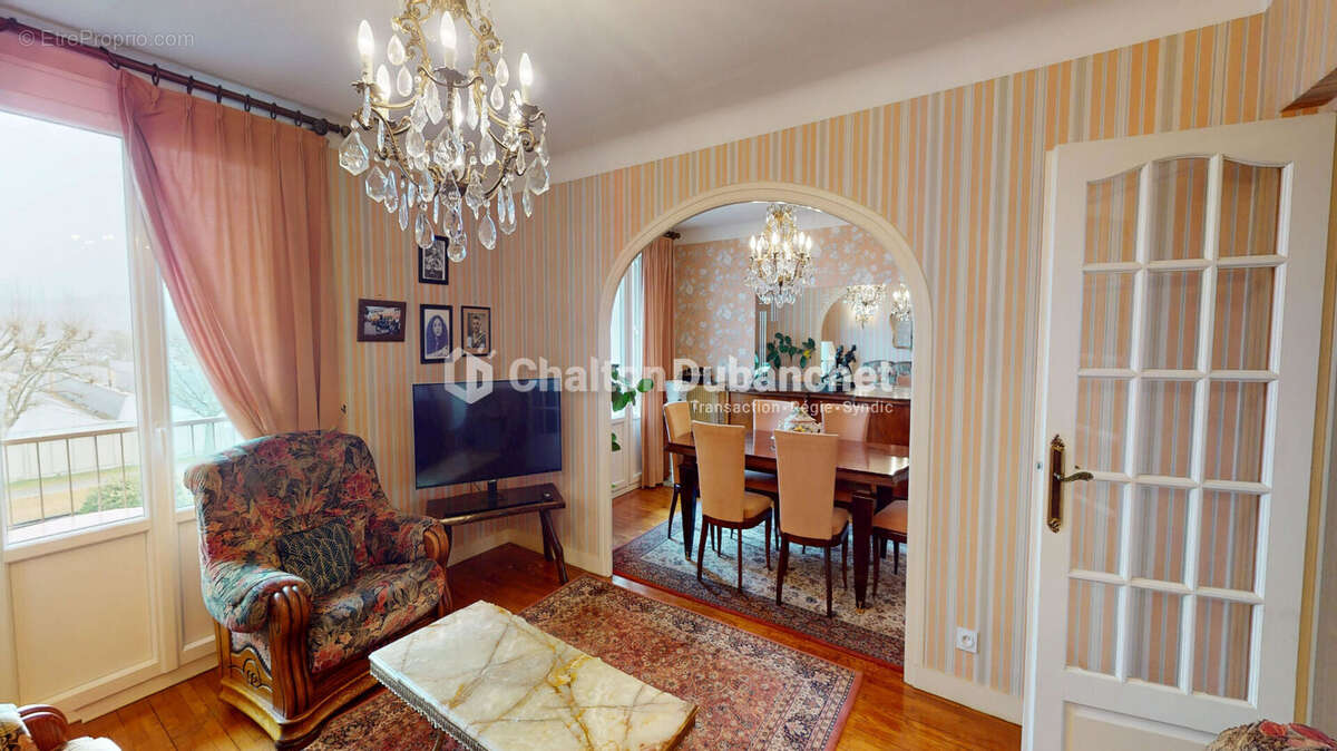 Appartement à LE COTEAU