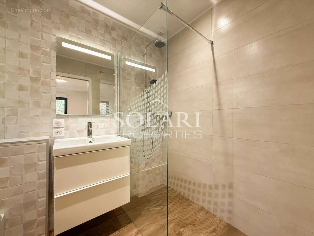 Maison à MANDELIEU-LA-NAPOULE