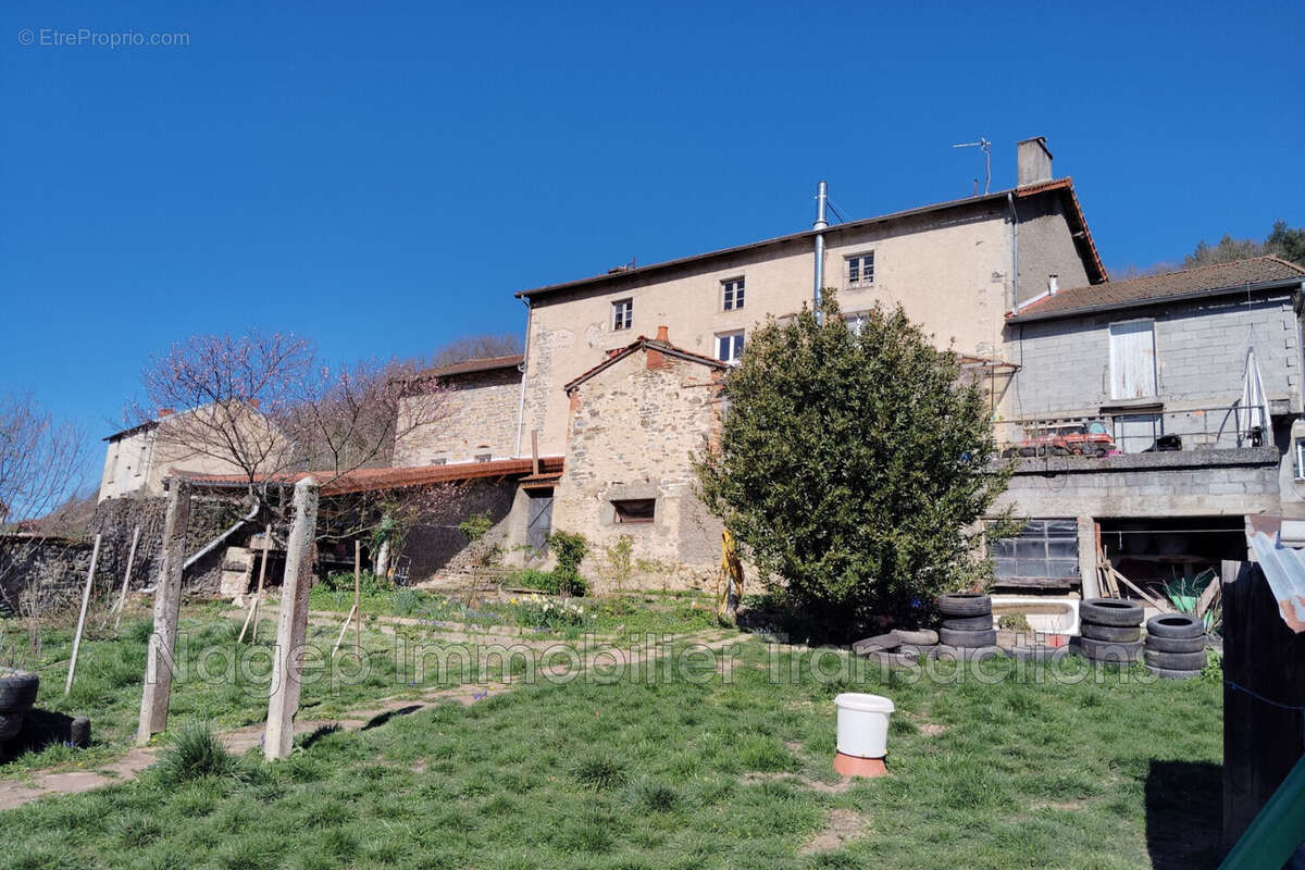 Maison à FERRIERES-SUR-SICHON