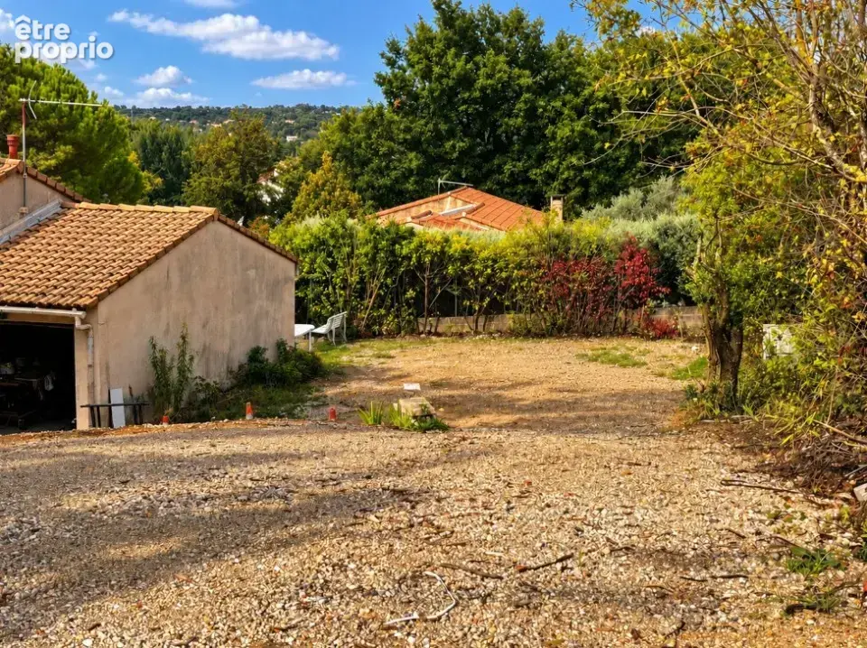 Terrain 600 m² à vendre à Saint-Maximin-La-Sainte-Baume (83470) - photo 3