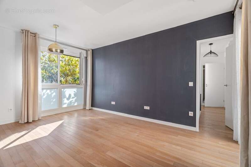 Appartement à ISSY-LES-MOULINEAUX