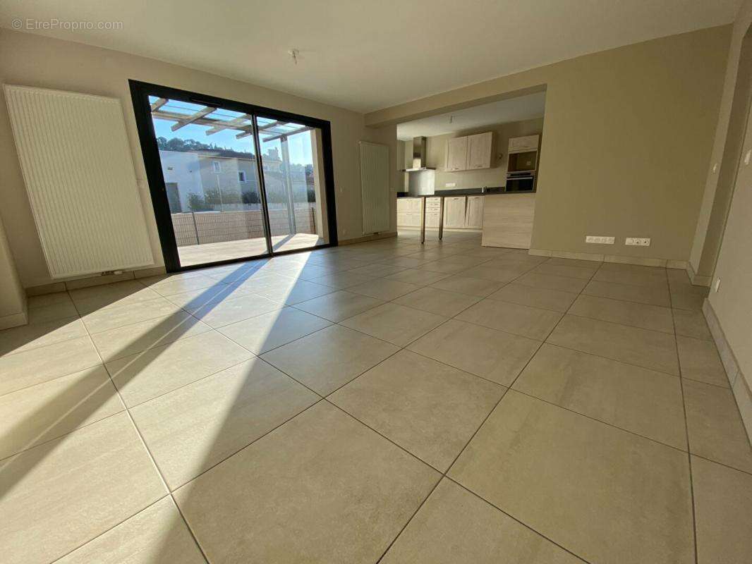 Appartement à BARBENTANE