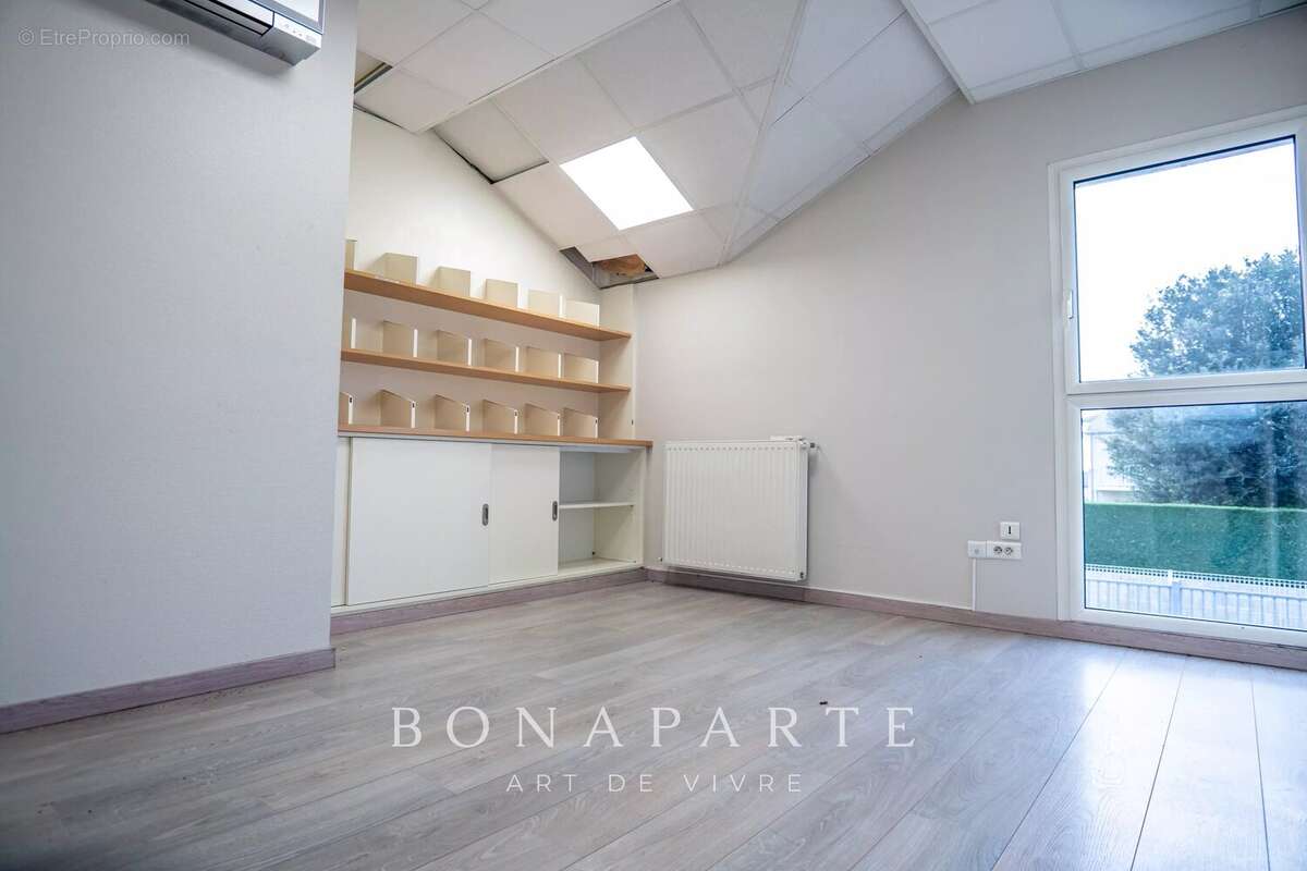 MEILLON – Locaux professionnels avec entrepôt et bureaux – 625 m² - photo 5