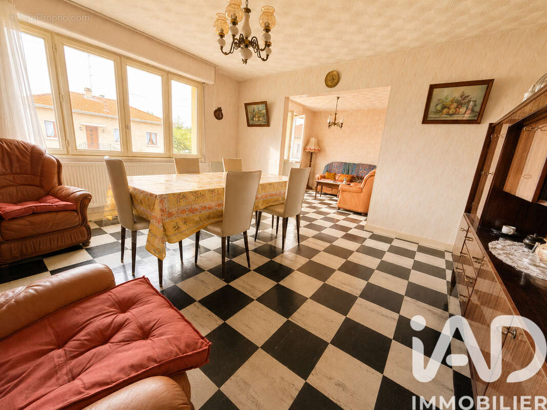 Photo 2 - Maison à VERDUN
