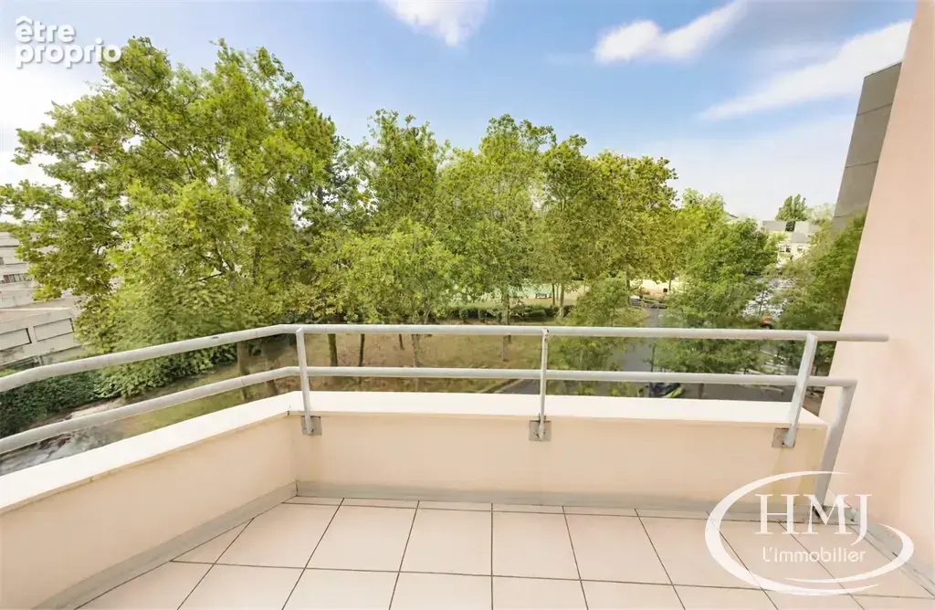 Appartement 4 pièces 83 m² à vendre à Ris-Orangis (91000) - photo 2
