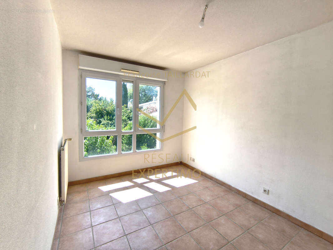 Appartement à L'ISLE-SUR-LA-SORGUE
