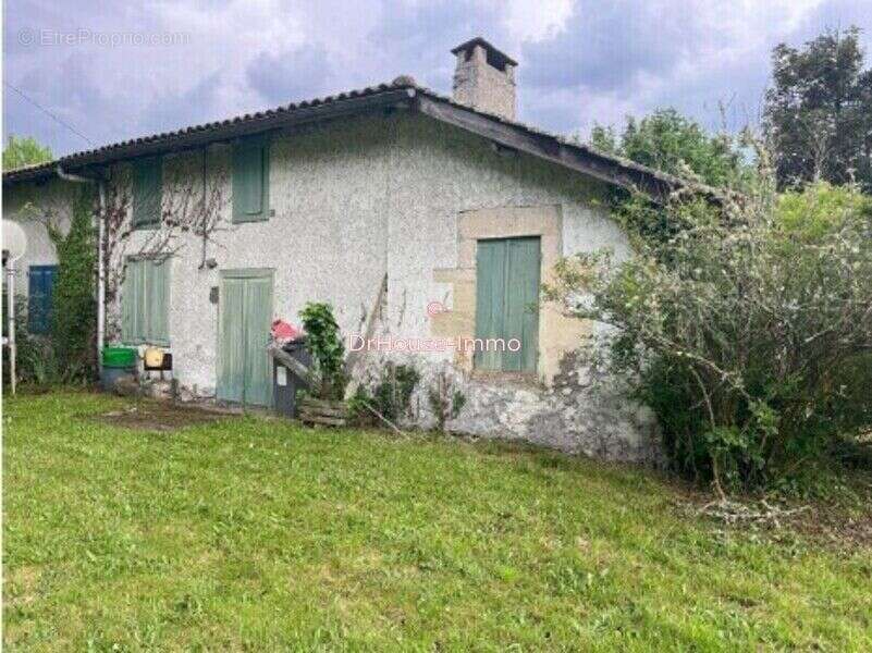 Maison 4 pièces 96 m² à vendre à Le Tuzan (33125) - photo 16
