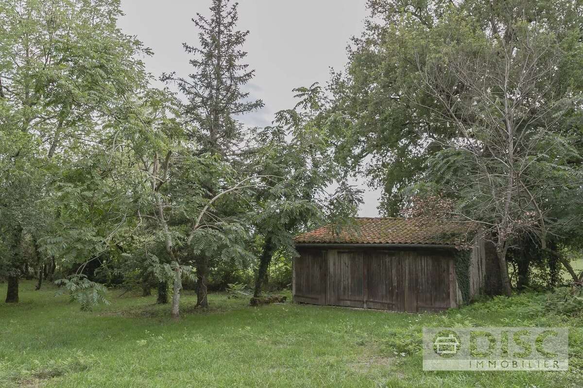 Charmant Corps de ferme avec spacieuse grange, appartement indépendant et un hectare de terrain - photo 21