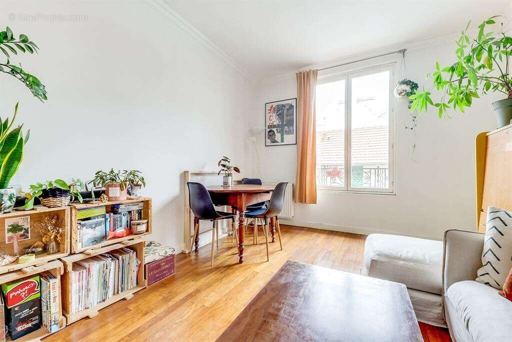 Appartement à PARIS-11E