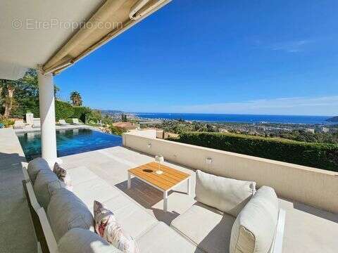 Maison à MANDELIEU-LA-NAPOULE