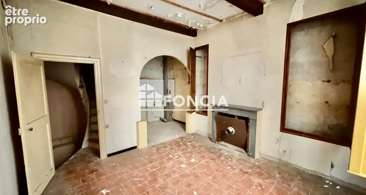 Pézenas centre — maison de ville avec garage, rénovation à achever - photo 2