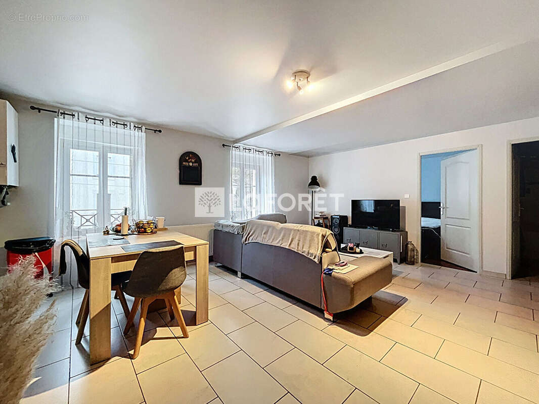 Appartement à NEUFCHATEAU