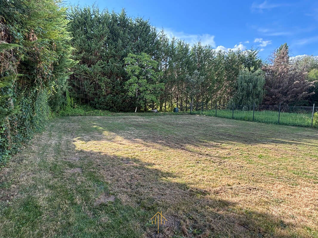Maison de standing   124 m2   Sous-sol de 148 m2  - Terrain - photo 17